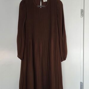 Wilfred Pleated Midi Dress